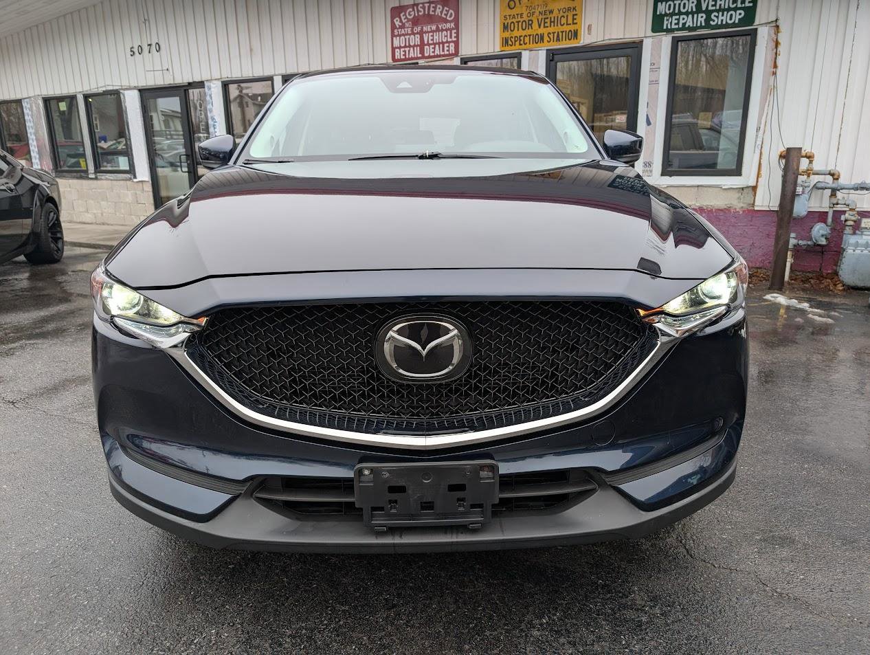 Used 2019 MAZDA CX-5 Touring image 2