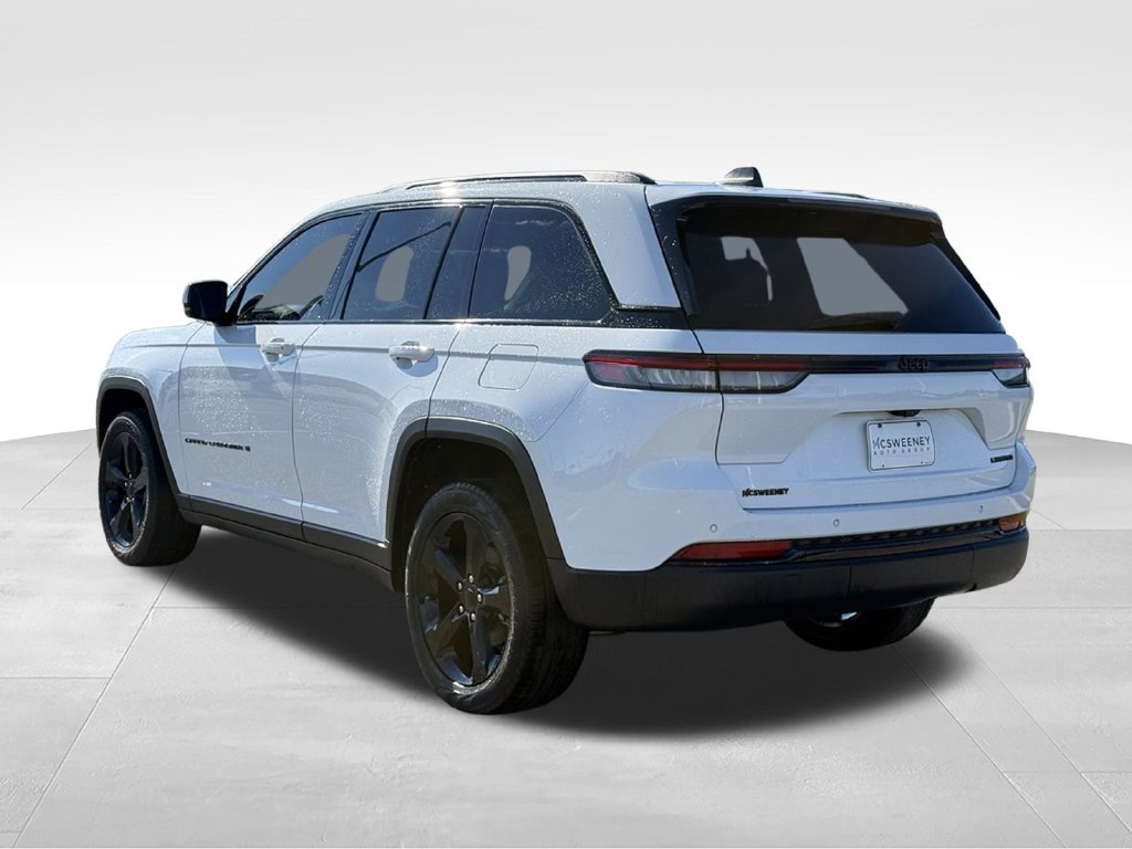 Used 2025 Jeep Grand Cherokee Limited w/ Black Appearance Package RWD image 3