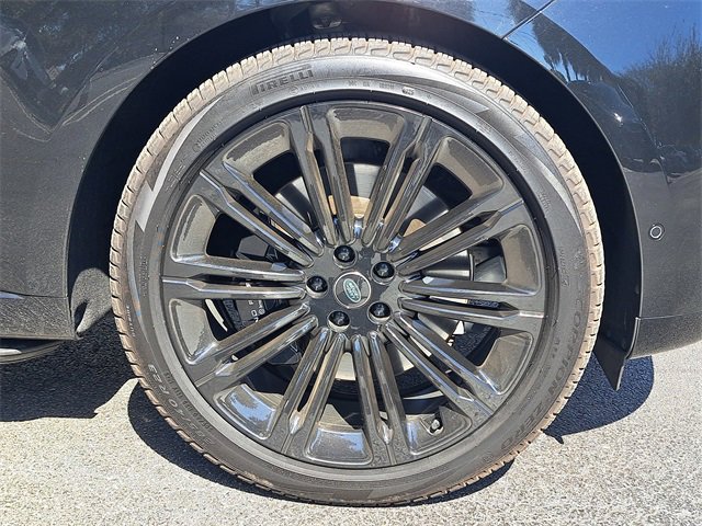 Used 2023 Land Rover Range Rover SE image 7