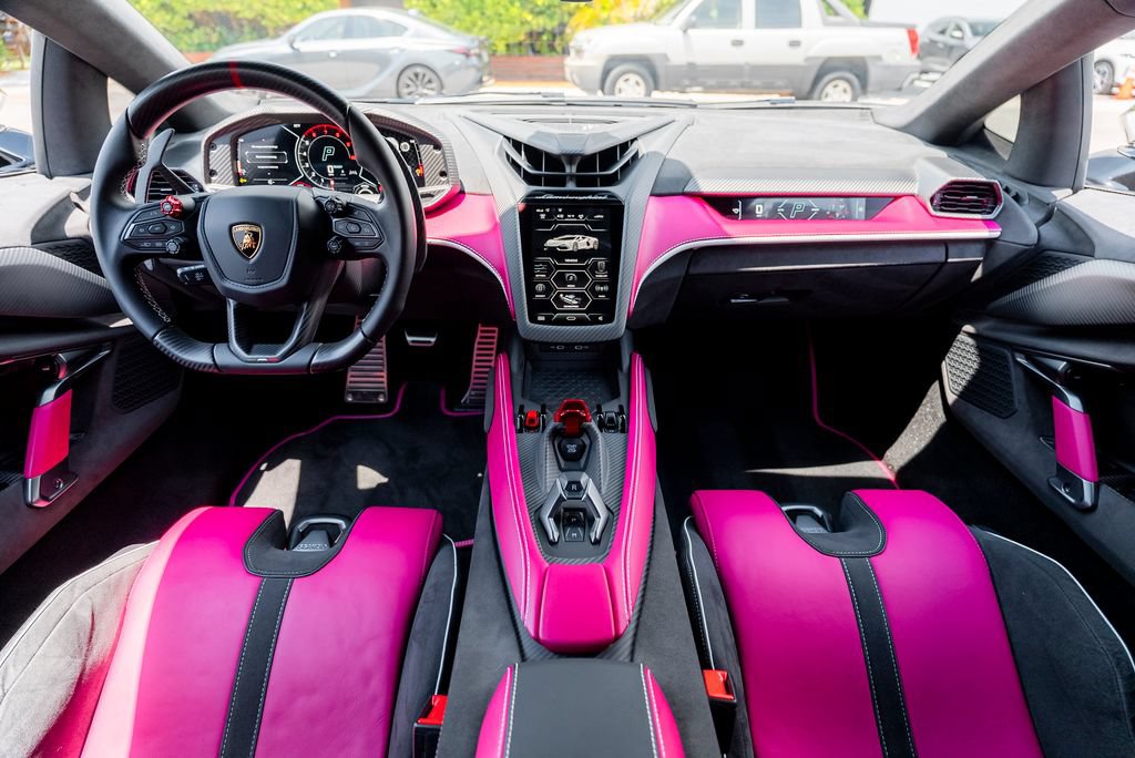 Used 2025 Lamborghini Revuelto AWD/4WD image 57
