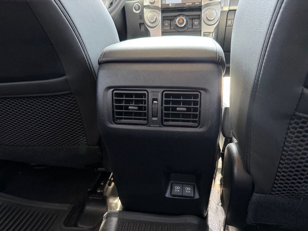 Used 2020 Toyota 4Runner SR5 Premium AWD/4WD image 25