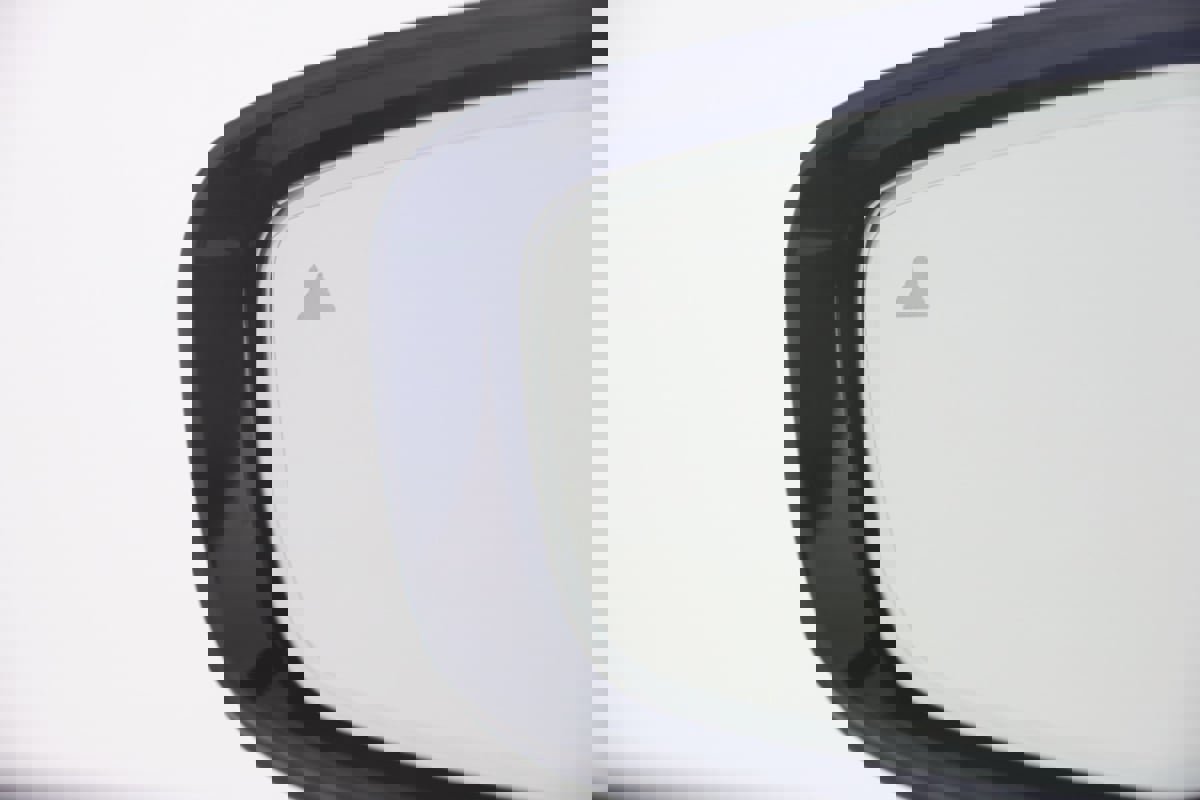 Used 2023 BMW M550i xDrive w/ Executive Package image 32