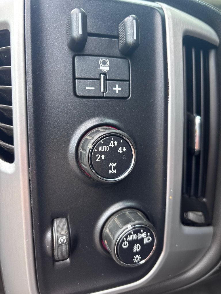 Used 2015 GMC Sierra 1500 SLE w/ SLE Value Package AWD/4WD image 5