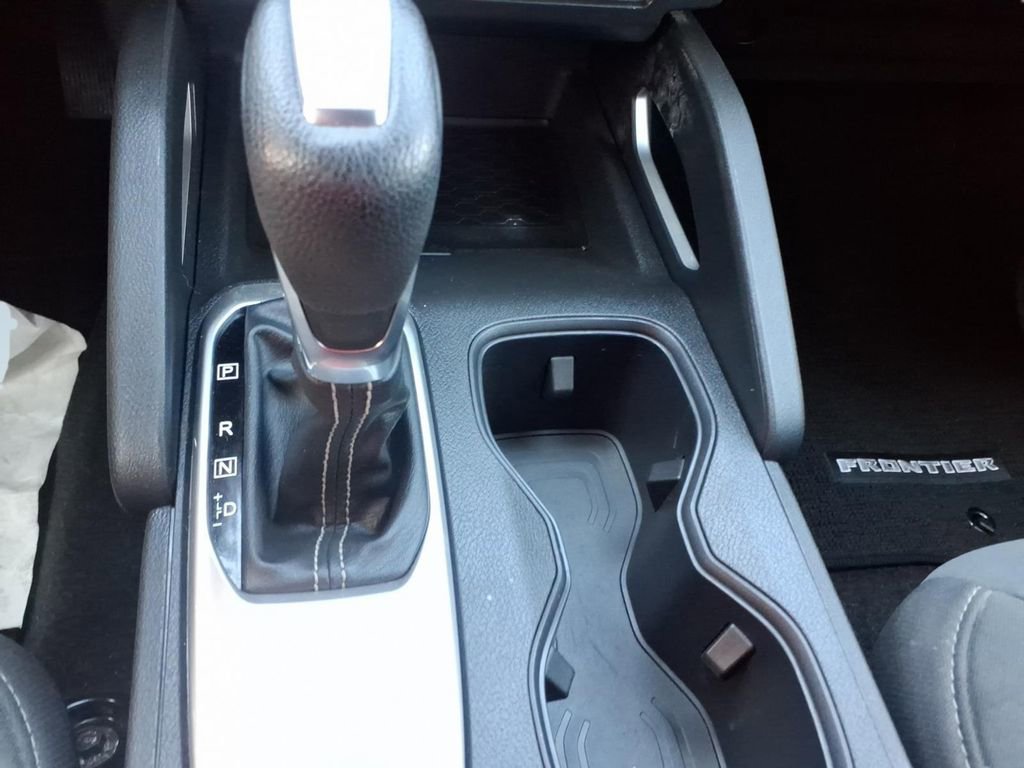 Used 2022 Nissan Frontier SV image 23