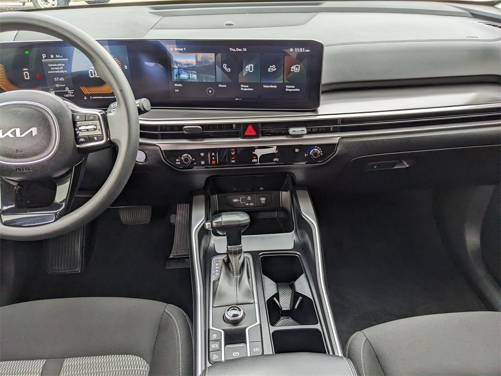 Certified 2024 Kia Sorento LX image 17