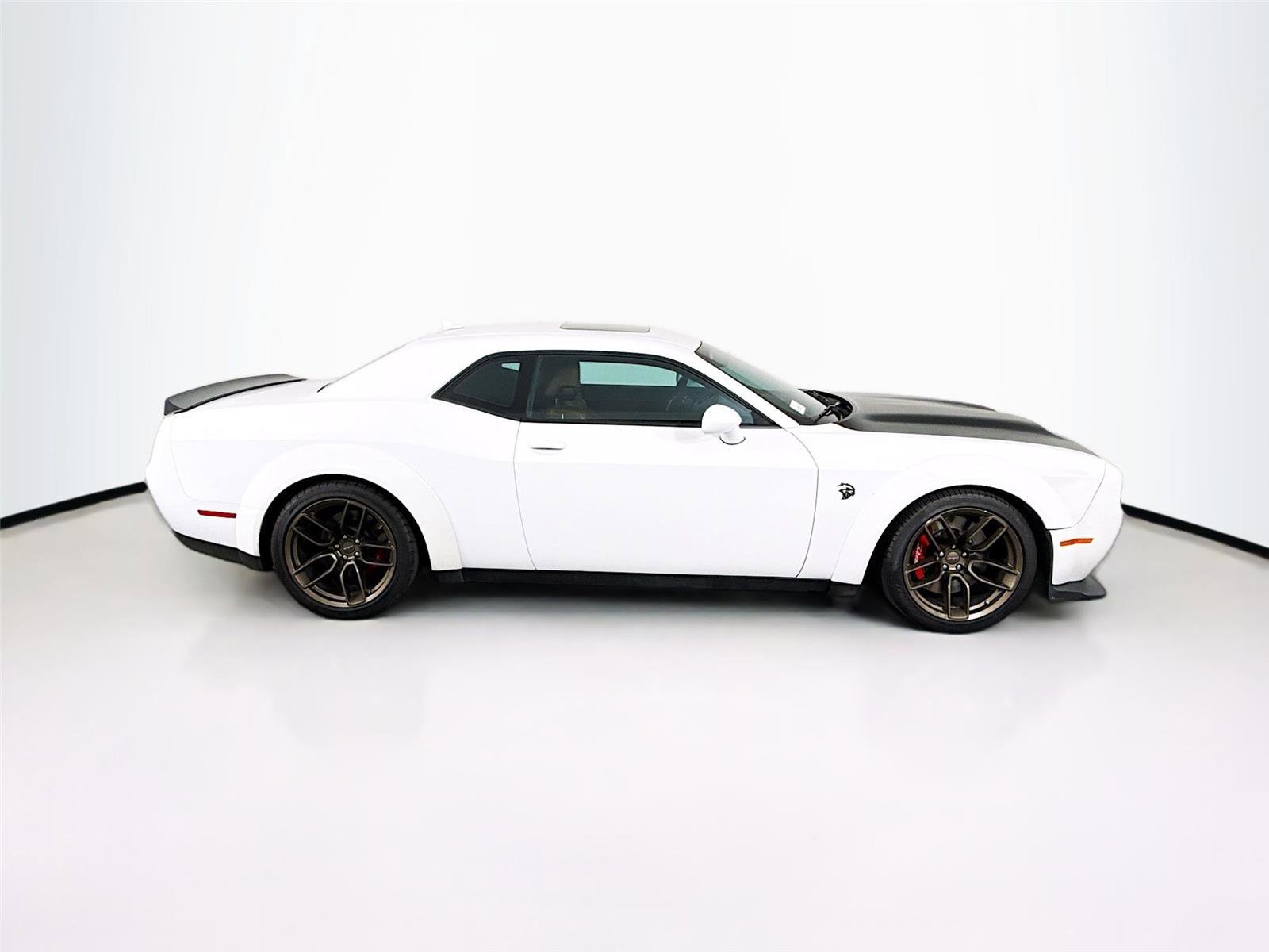 Used 2022 Dodge Challenger SRT Hellcat image 16