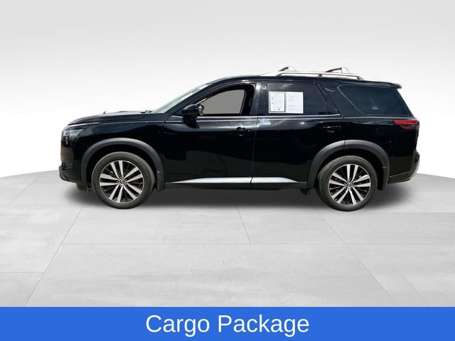 Used 2024 Nissan Pathfinder Platinum image 2
