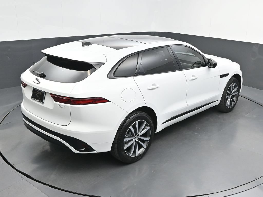 Certified 2024 Jaguar F-PACE R-Dynamic S AWD/4WD image 33