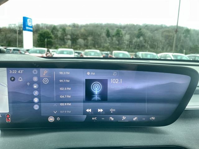 Used 2026 Buick Enclave Preferred AWD/4WD image 14
