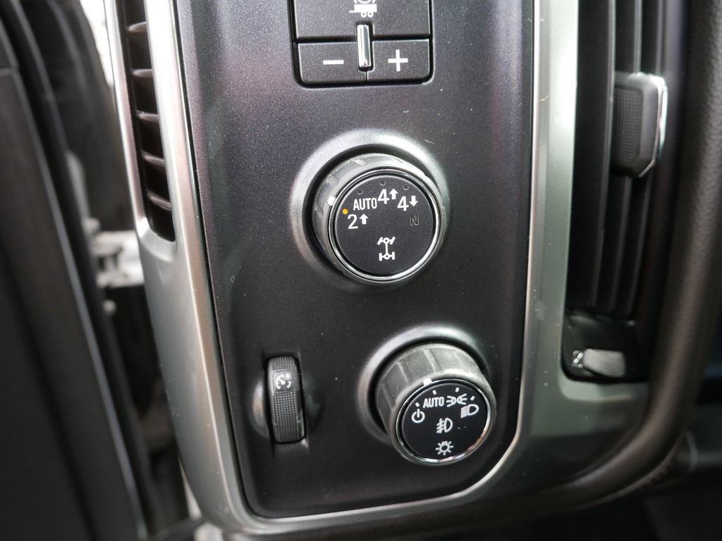 Used 2018 Chevrolet Silverado 1500 LTZ w/ Sport Package AWD/4WD image 18