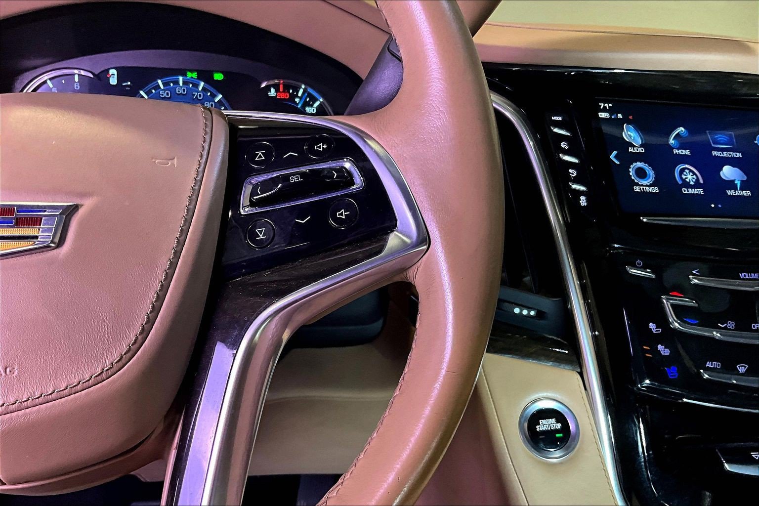 Used 2018 Cadillac Escalade ESV Platinum AWD/4WD image 13