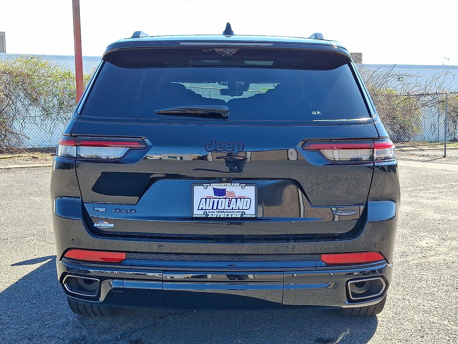 Used 2023 Jeep Grand Cherokee L Summit w/ Advanced Protech Group IV image 6