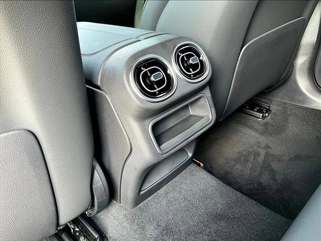 Used 2026 Mercedes-Benz GLC 300 image 17