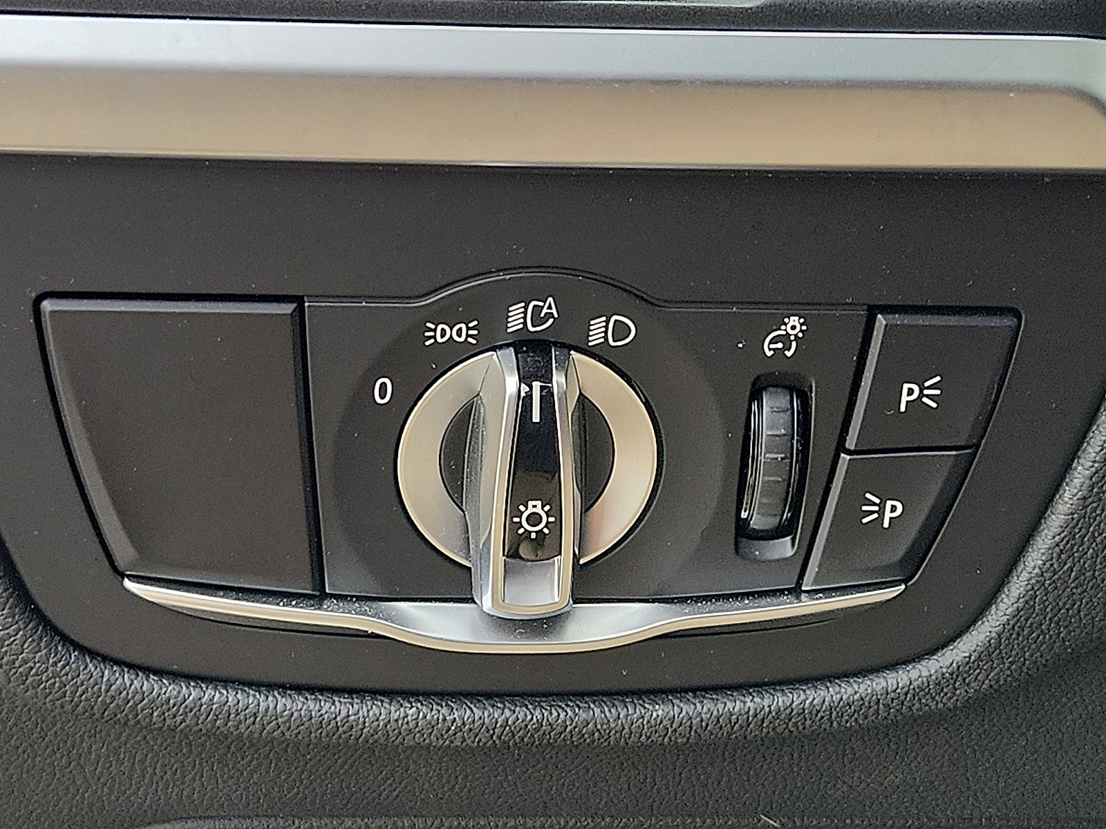 Used 2024 BMW X3 xDrive30i w/ Premium Package image 25