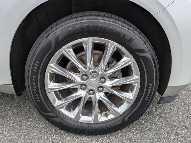 Used 2019 Buick Enclave Essence FWD image 11
