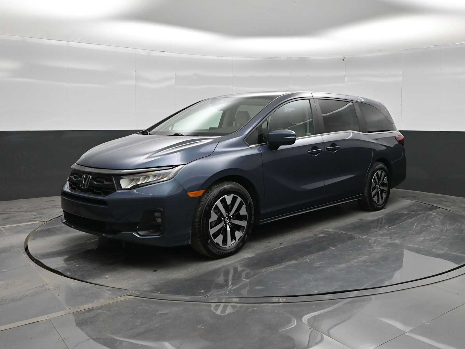 Used 2025 Honda Odyssey EX-L image 4