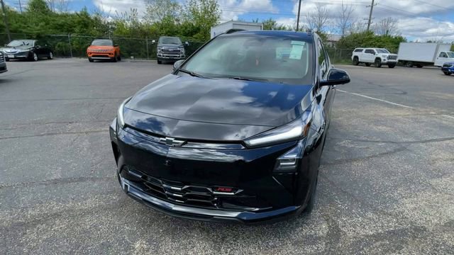 New 2027 Chevrolet Bolt RS w/ Technology Package FWD image 5