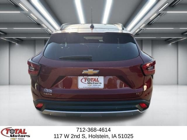 Used 2024 Chevrolet Trax LT FWD image 6