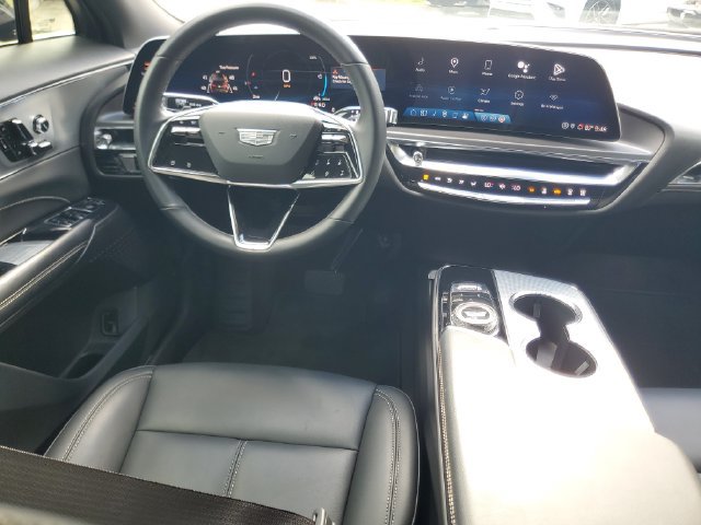 Used 2024 Cadillac Lyriq Tech RWD image 15