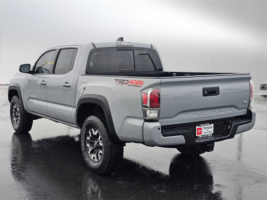 Used 2020 Toyota Tacoma TRD Off-Road w/ Technology Package image 3