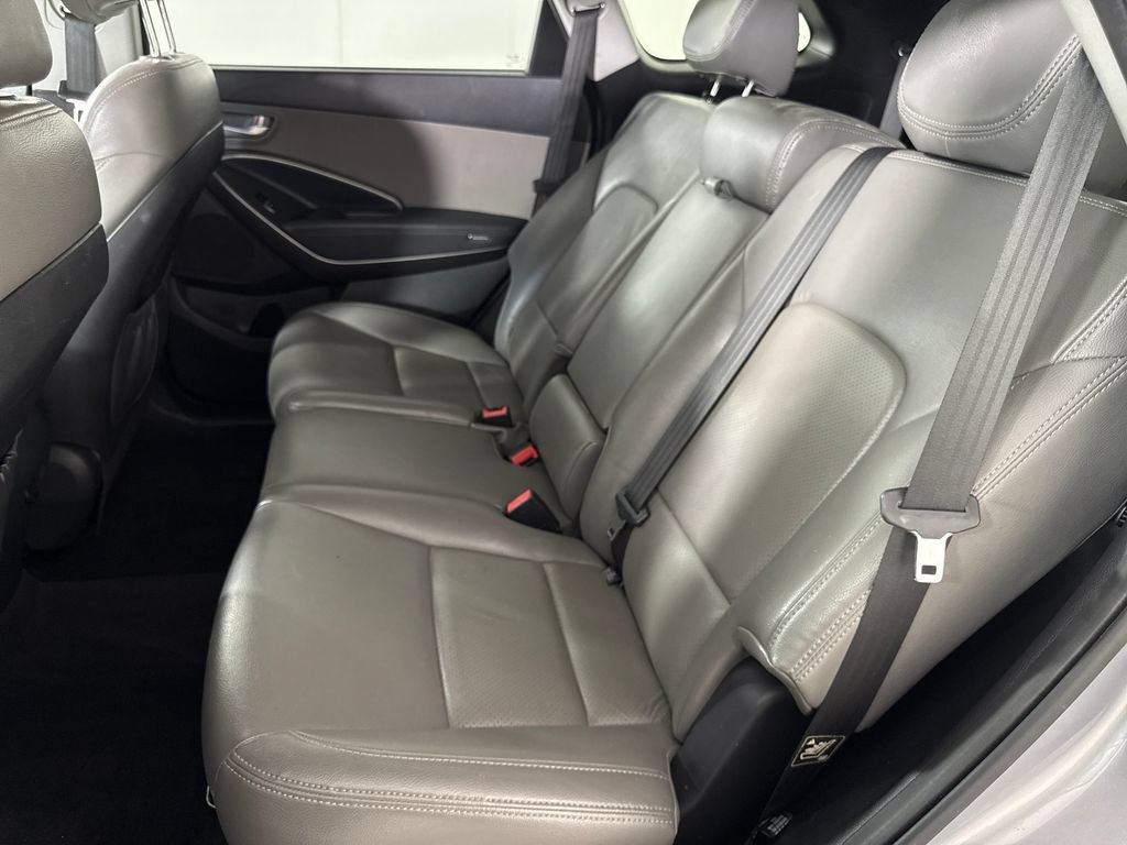 Used 2018 Hyundai Santa Fe SE FWD image 13