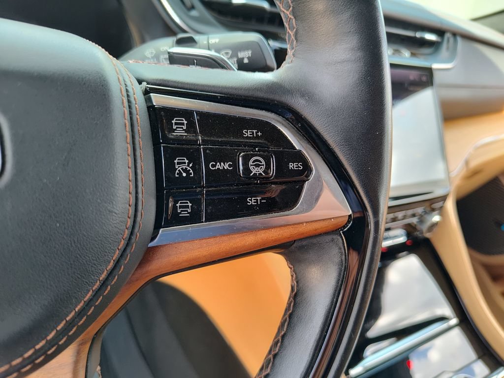Used 2021 Jeep Grand Cherokee L Summit AWD/4WD image 27
