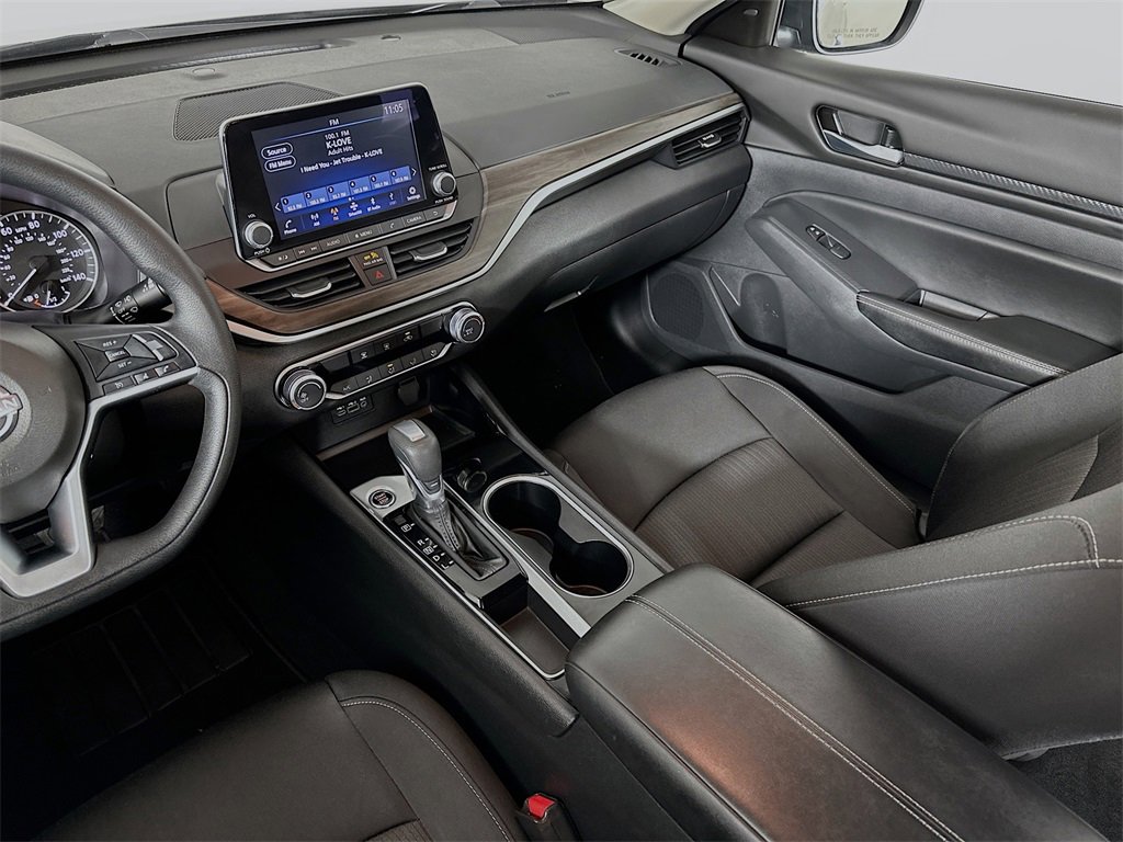 Used 2024 Nissan Altima 2.5 SV image 23