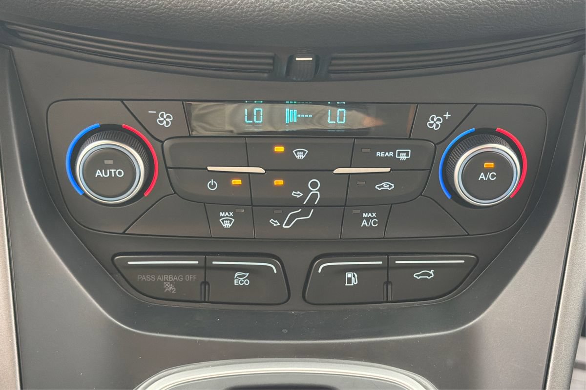 Used 2018 Ford C-MAX SE w/ Equipment Group 201A FWD image 30