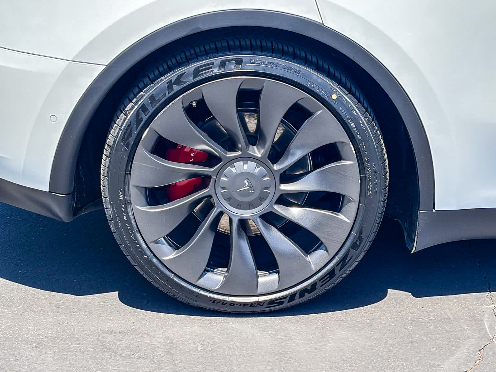 Used 2022 Tesla Model Y Performance AWD/4WD image 10