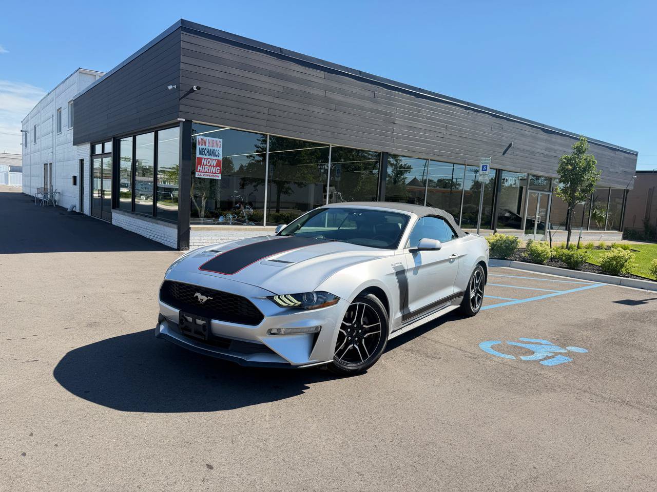 Used 2018 Ford Mustang Premium RWD image 1