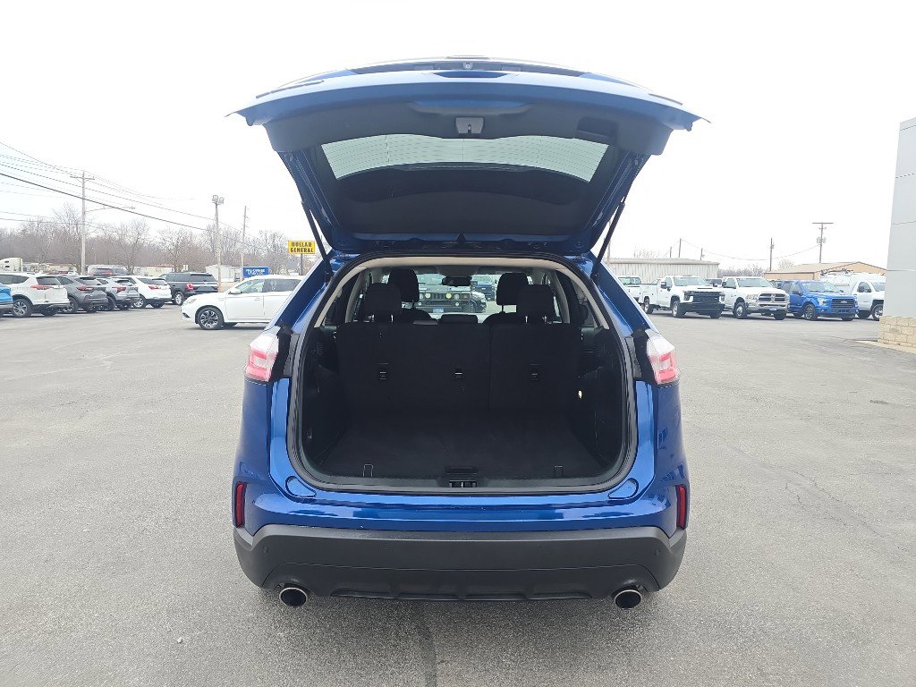 Used 2020 Ford Edge SE w/ Cargo Accessory Package image 9