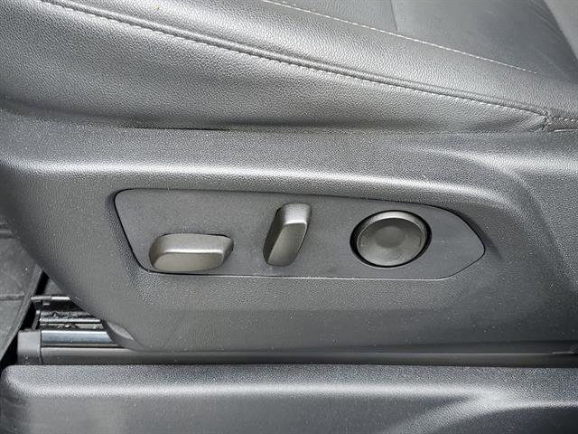 Used 2024 Chevrolet Suburban Z71 w/ Luxury Package image 41