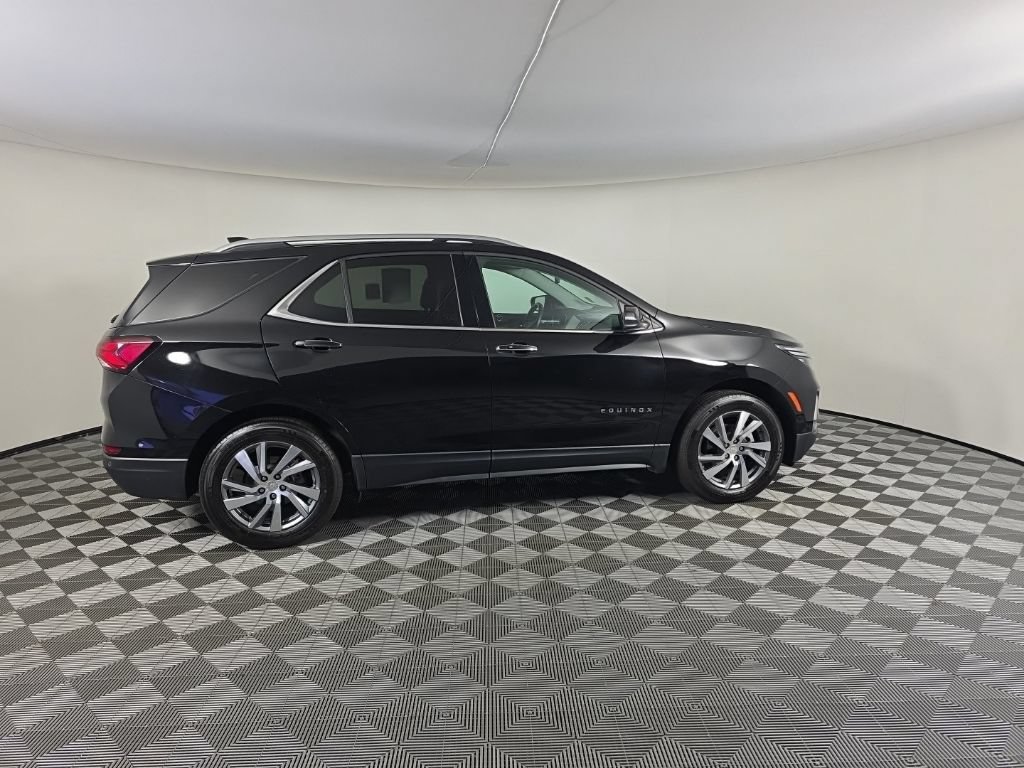 Used 2023 Chevrolet Equinox Premier AWD/4WD image 6