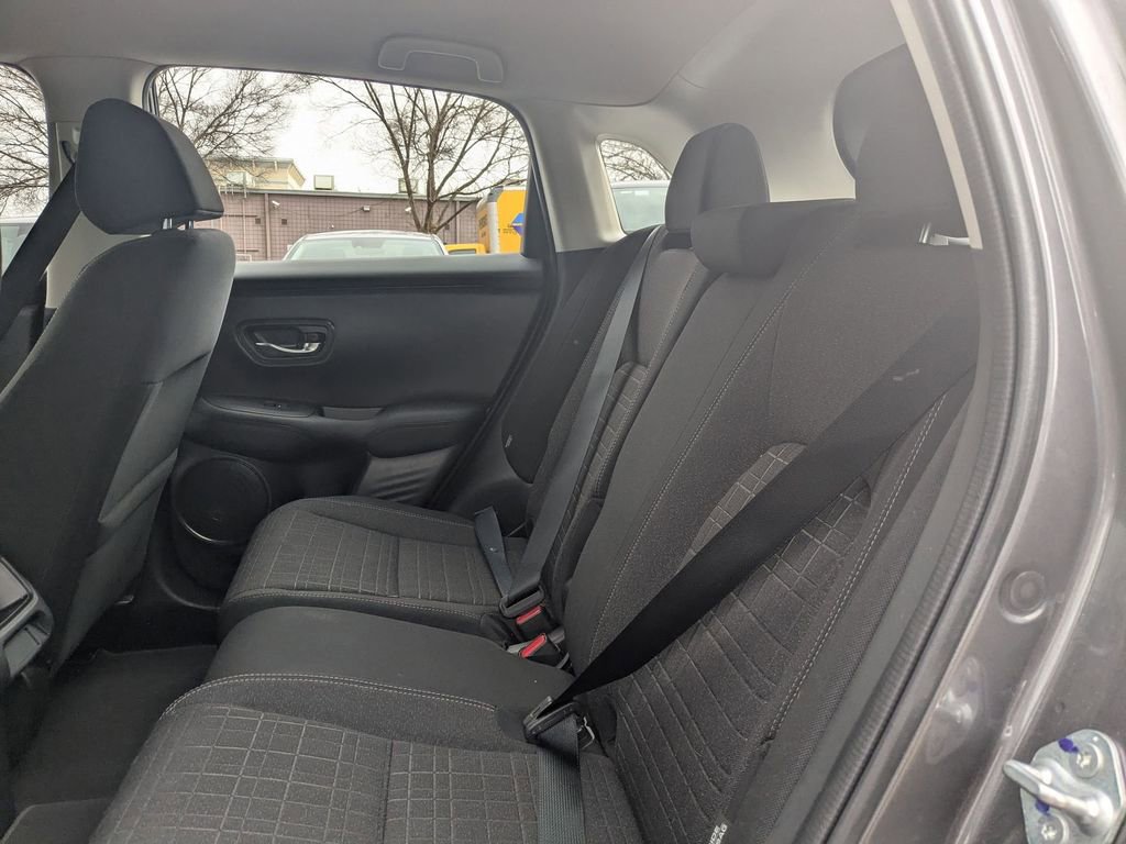 Used 2025 Honda HR-V LX image 25