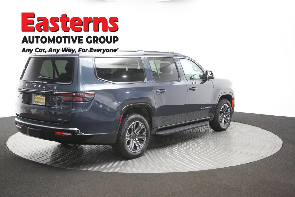 Used 2024 Jeep Wagoneer L Series II w/ Flexible Seating Group RWD image 49