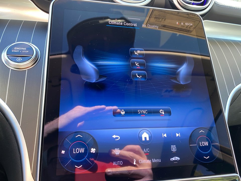 New 2026 Mercedes-Benz C 300 4MATIC Sedan image 18