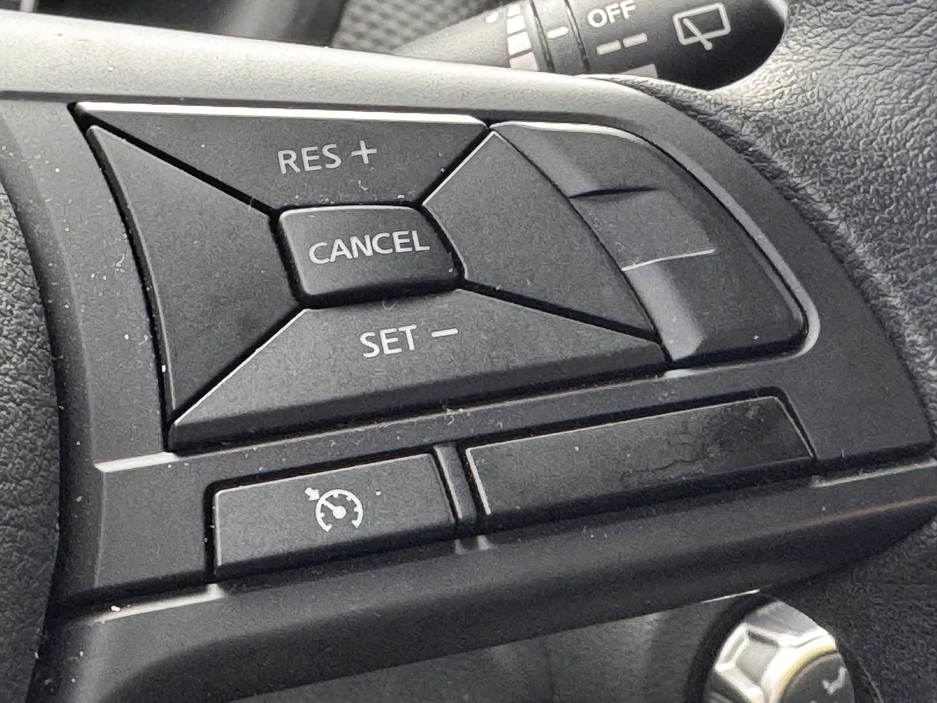 Used 2024 Nissan Kicks S FWD image 9