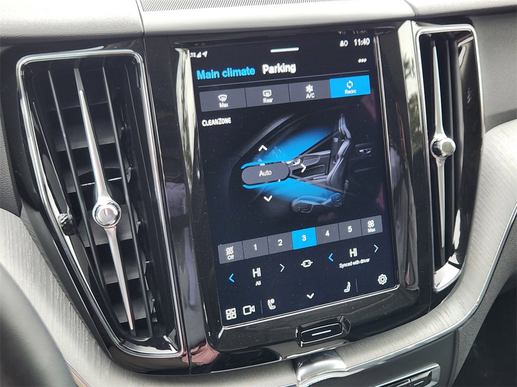 Used 2025 Volvo XC60 B5 Plus image 14