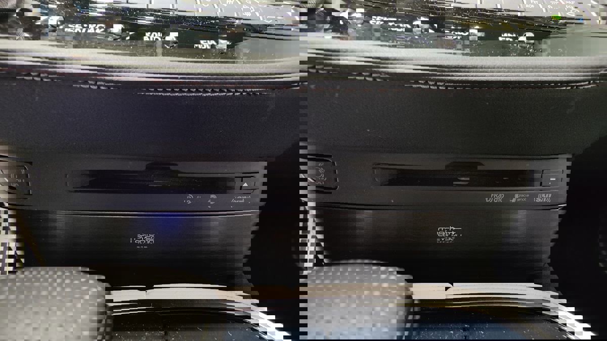 Used 2022 Lexus LS 500 F Sport w/ Accessory Package (Z1) image 36