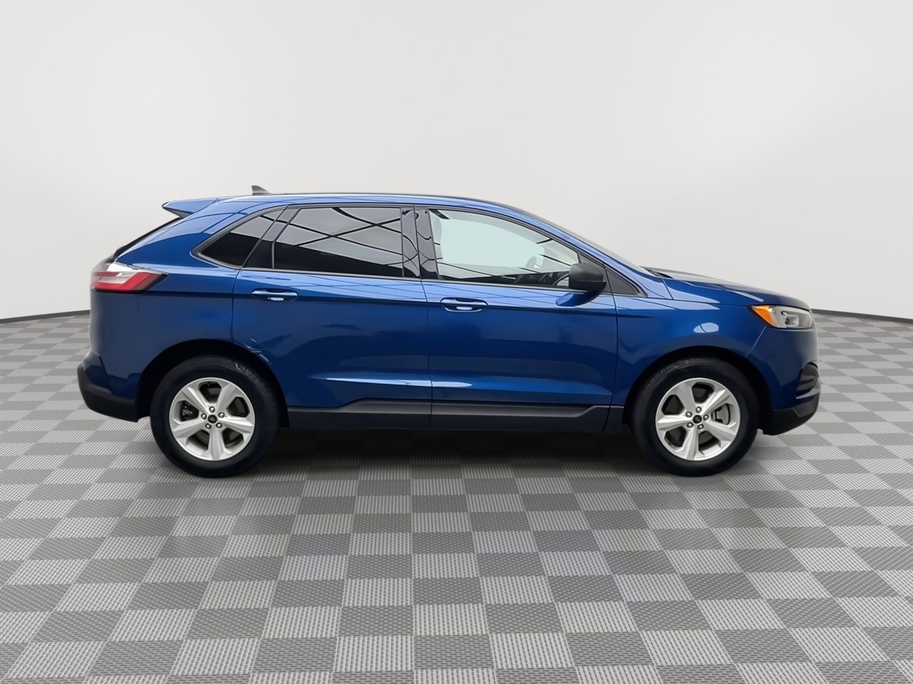Used 2023 Ford Edge SE image 34