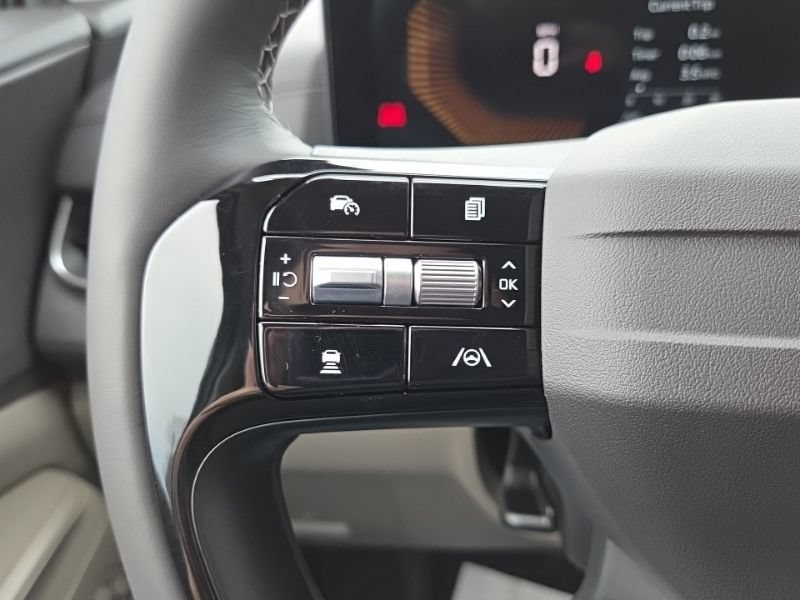 New 2027 Kia Carnival EX FWD image 34