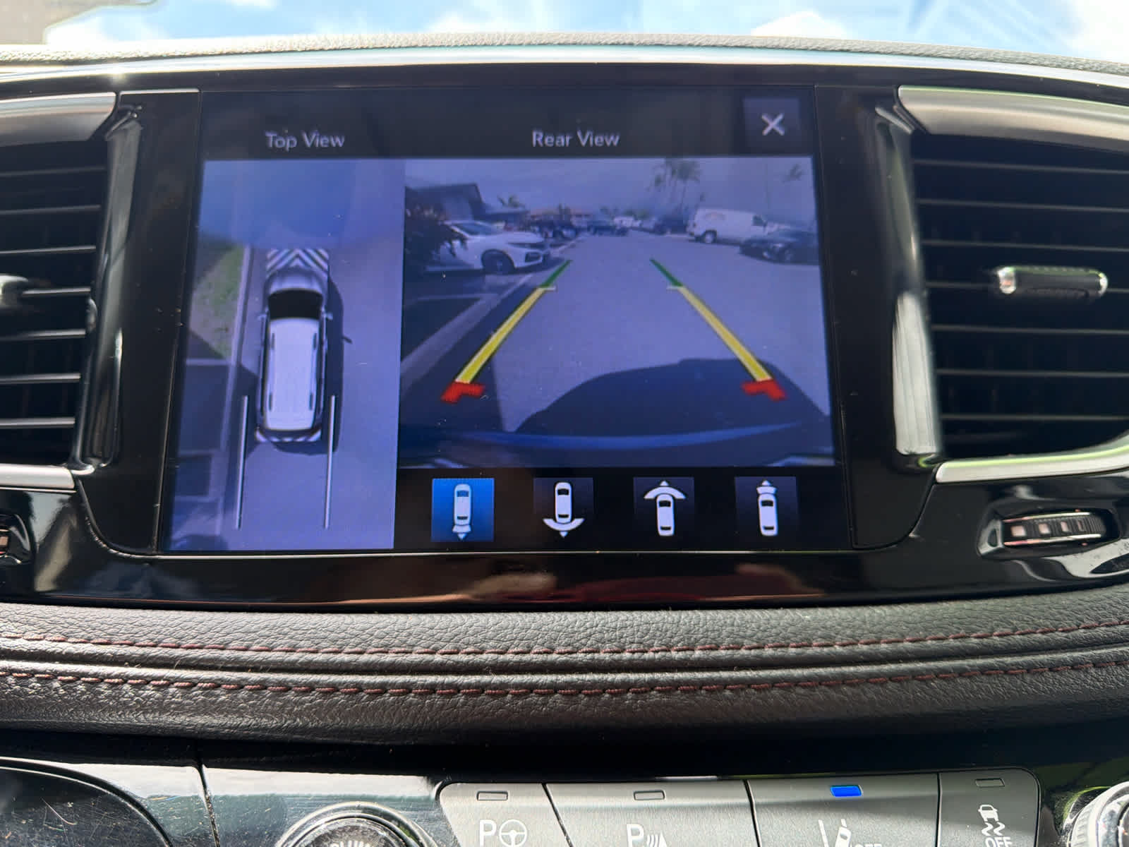 Used 2017 Chrysler Pacifica Limited FWD image 16