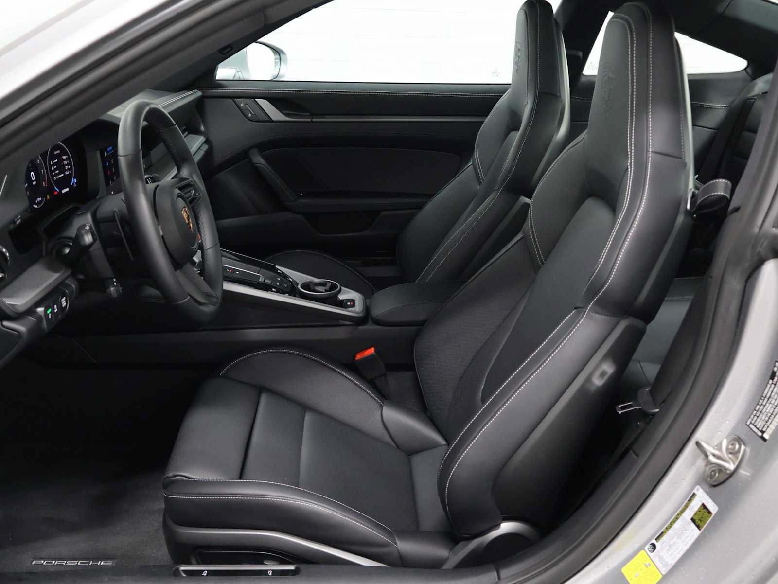 Certified 2025 Porsche 911 Carrera RWD image 5