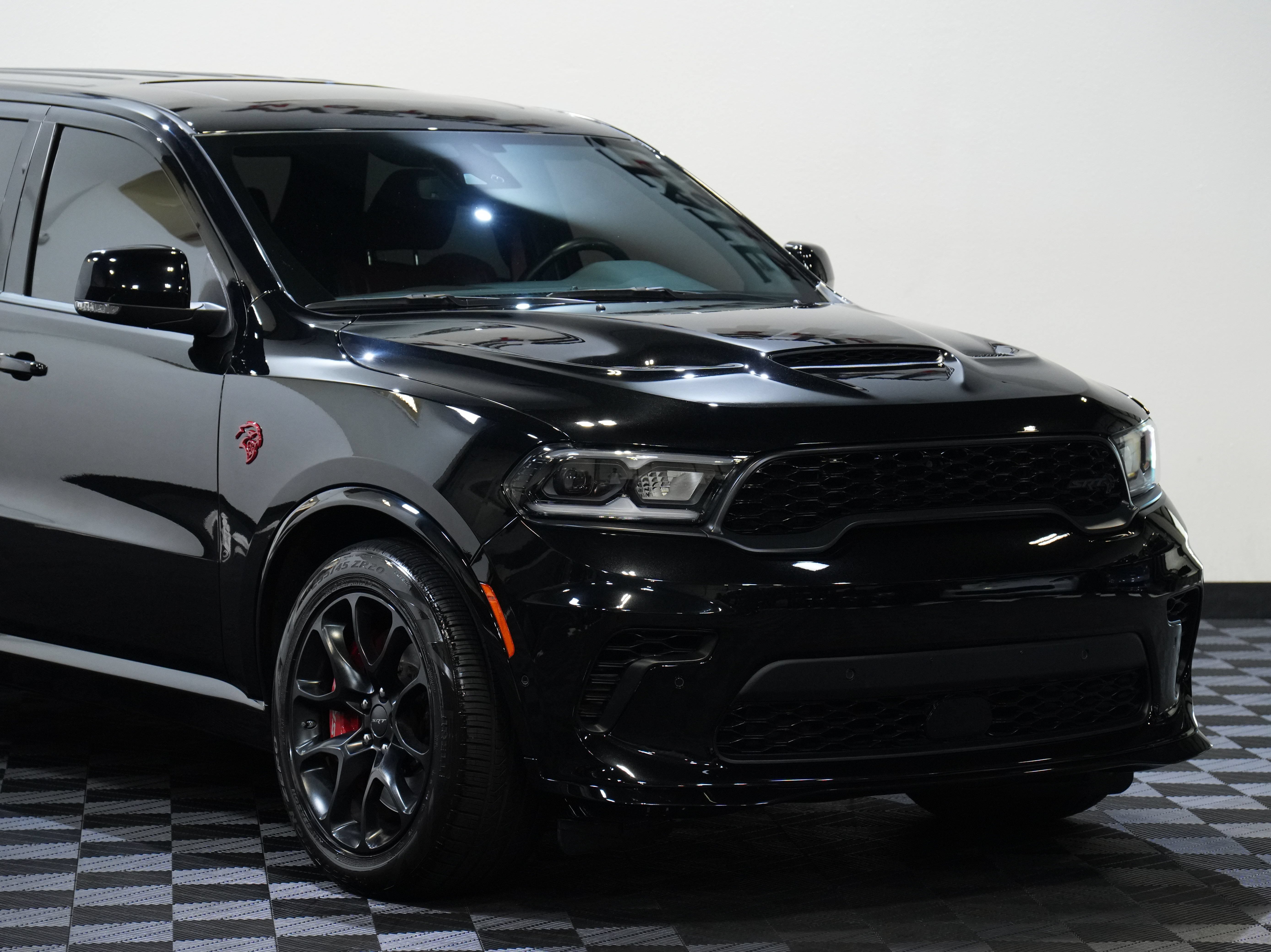 Used 2021 Dodge Durango SRT Hellcat w/ Technology Group AWD/4WD image 9