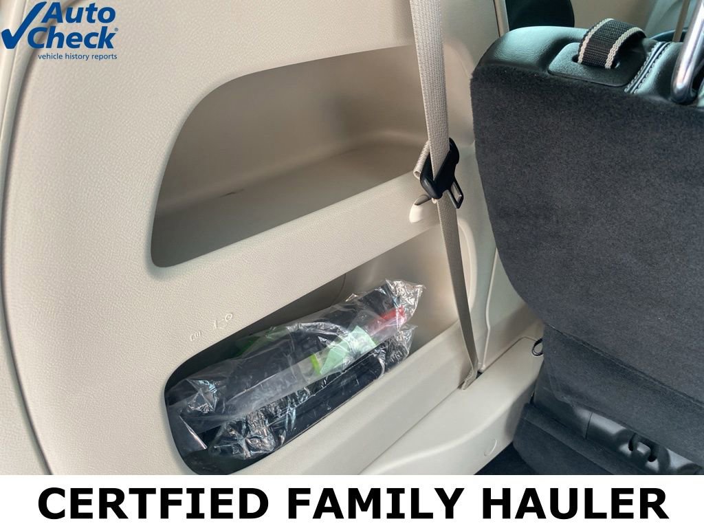 Used 2024 Chrysler Pacifica Touring-L FWD image 14