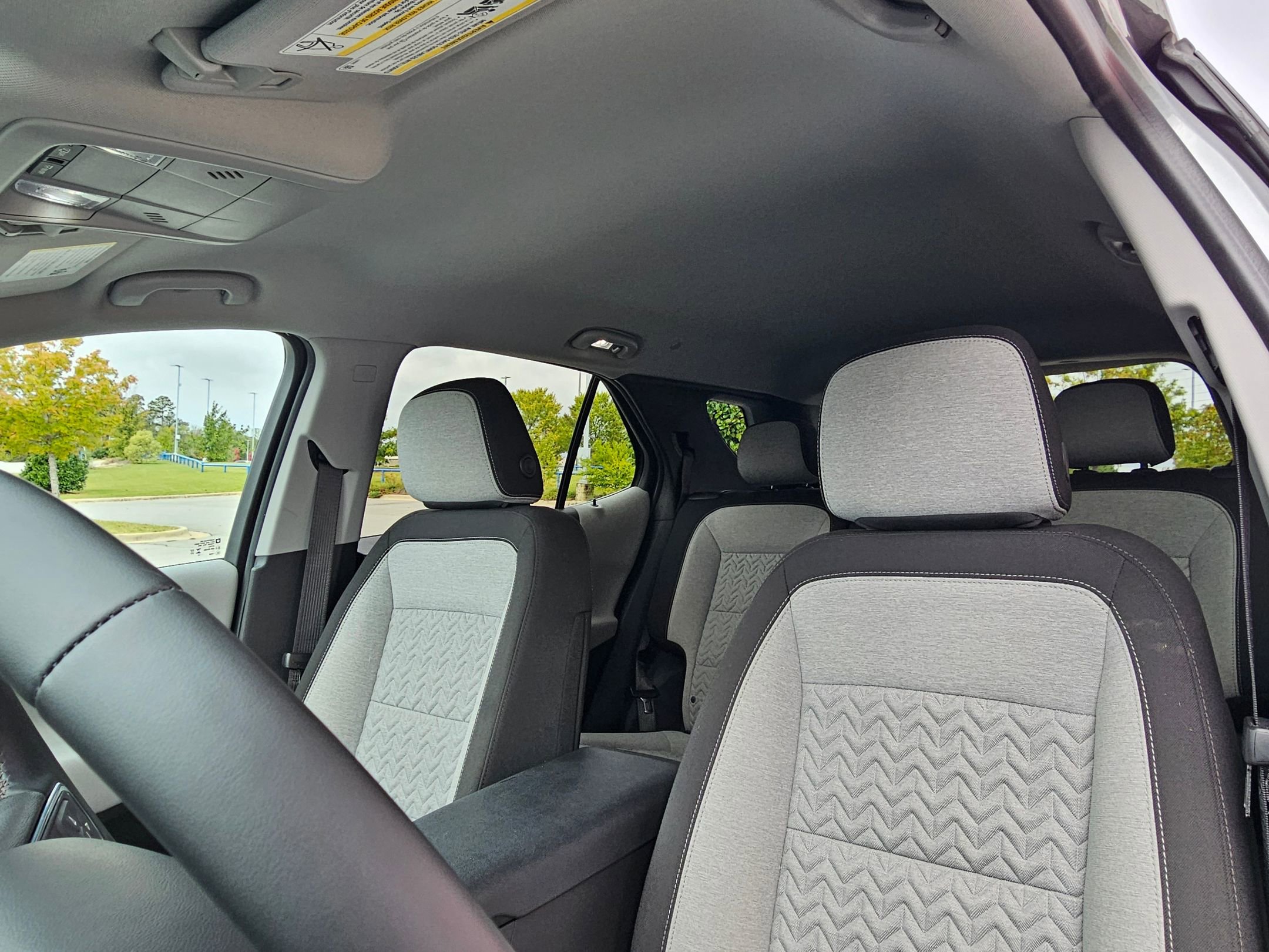 Used 2023 Chevrolet Equinox LT w/ Driver Convenience Package image 21