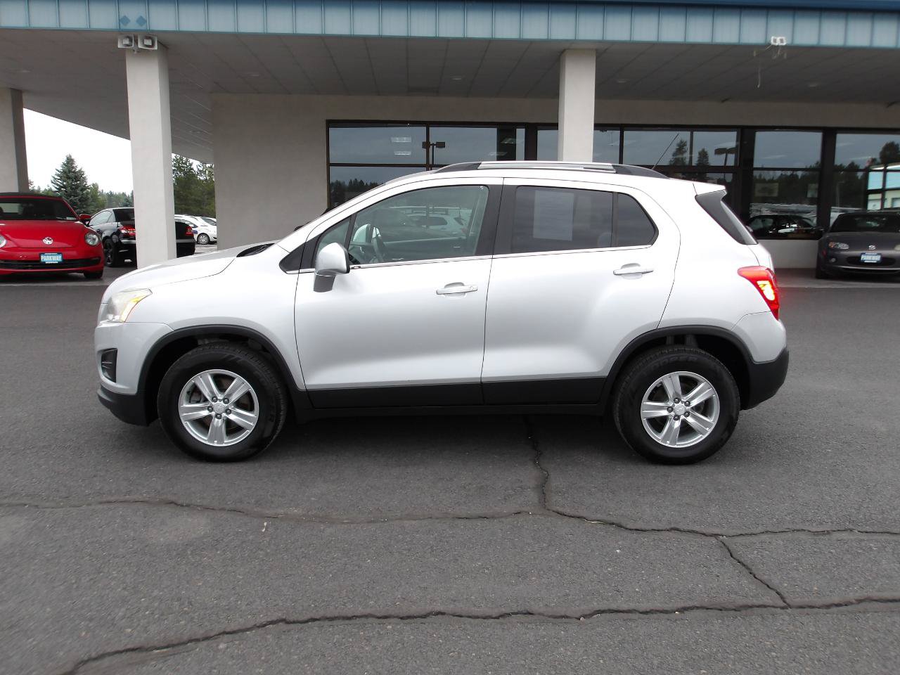 Used 2015 Chevrolet Trax LT w/ LT Plus Package AWD/4WD image 2