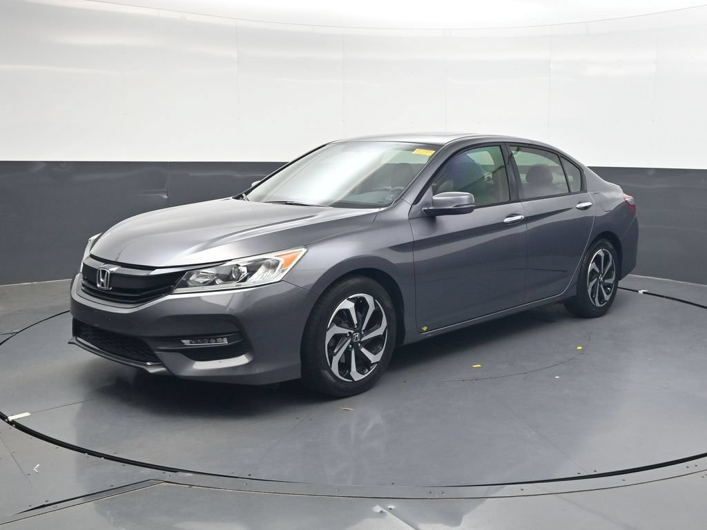 Used 2017 Honda Accord EX image 8