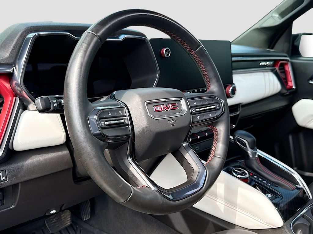 Used 2024 GMC Canyon AT4X AWD/4WD image 11