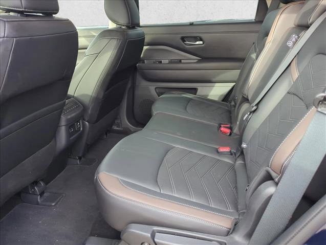 Used 2025 Nissan Pathfinder Platinum w/ Cargo Package FWD image 23